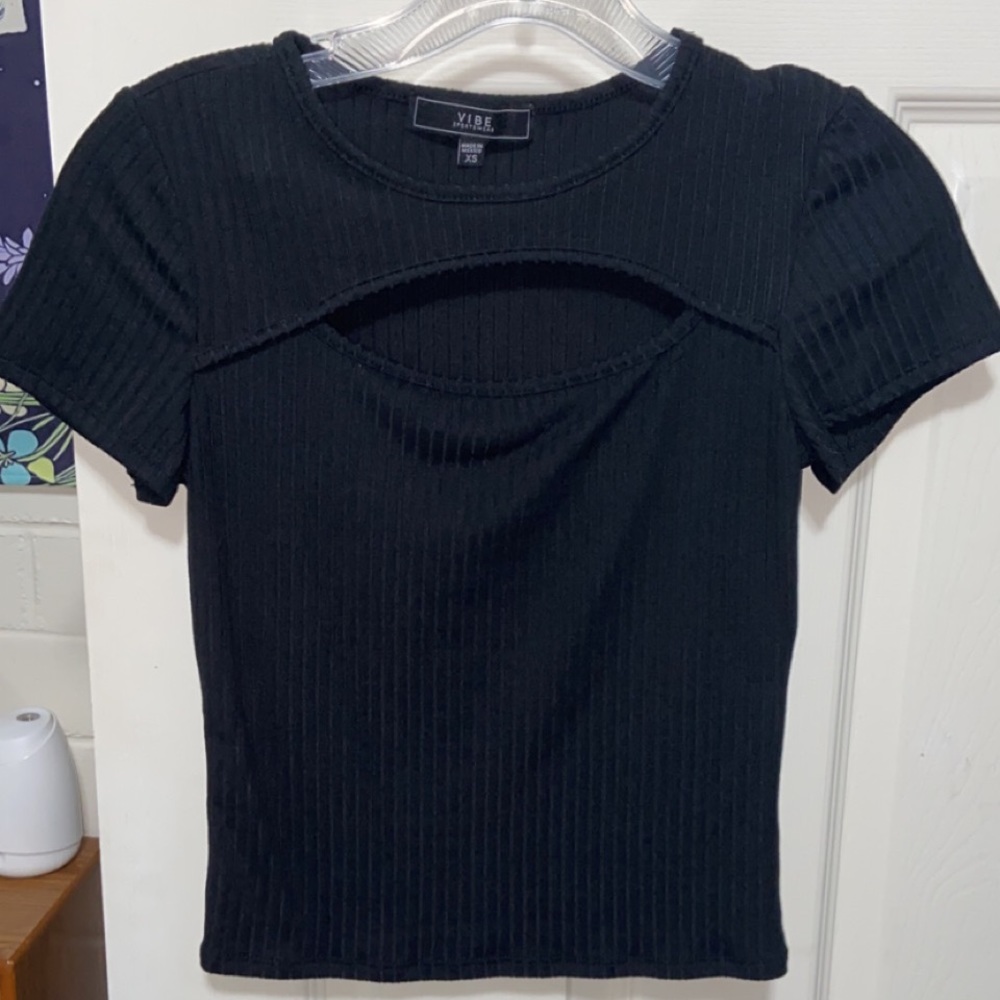 Black crop top